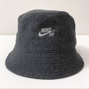 NWT Nike SB French Terry Bucket Hat M/L